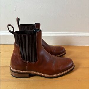 Nisolo Carmen Chelsea Boot in Brandy | Size 7